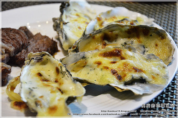 國賓大飯店 i River愛河牛排海鮮自助餐廳:【高雄】前金區。國賓 i River 愛河牛排海鮮自助餐廳