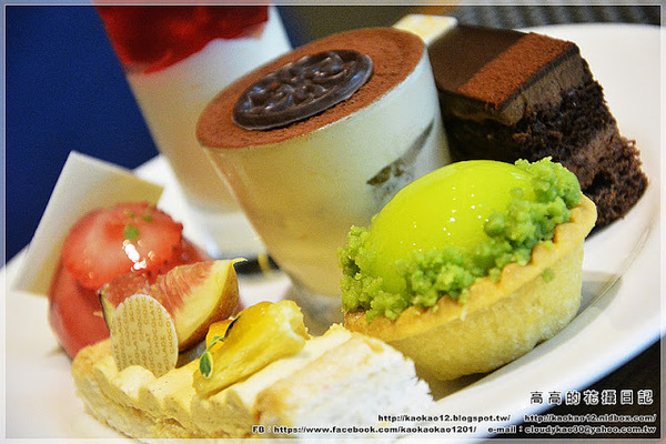 國賓大飯店 i River愛河牛排海鮮自助餐廳:【高雄】前金區。國賓 i River 愛河牛排海鮮自助餐廳