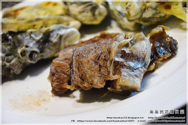 國賓大飯店 i River愛河牛排海鮮自助餐廳:【高雄】前金區。國賓 i River 愛河牛排海鮮自助餐廳