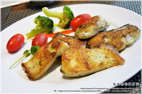 國賓大飯店 i River愛河牛排海鮮自助餐廳:【高雄】前金區。國賓 i River 愛河牛排海鮮自助餐廳