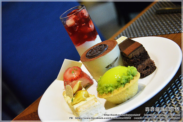 國賓大飯店 i River愛河牛排海鮮自助餐廳:【高雄】前金區。國賓 i River 愛河牛排海鮮自助餐廳