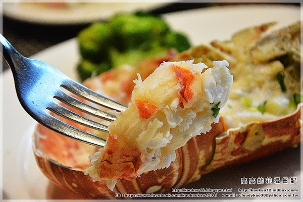 國賓大飯店 i River愛河牛排海鮮自助餐廳:【高雄】前金區。國賓 i River 愛河牛排海鮮自助餐廳