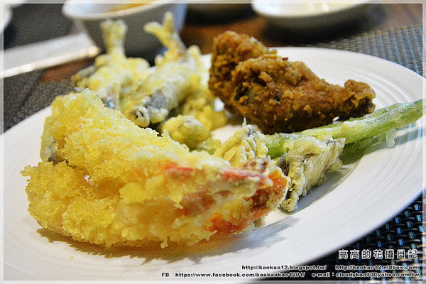 國賓大飯店 i River愛河牛排海鮮自助餐廳:【高雄】前金區。國賓 i River 愛河牛排海鮮自助餐廳