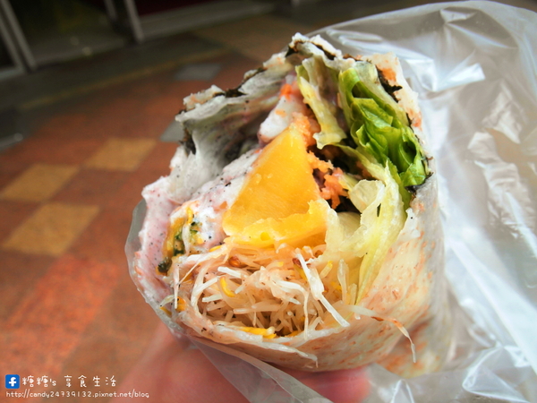 菜田開門 捲心蔬:〖台中│美食〗菜田開門 捲心蔬 ❤ 逢甲巷弄美食!!健康養生蔬菜捲,份量超大!!還有貝果、飯捲及沙拉可以選擇唷~~