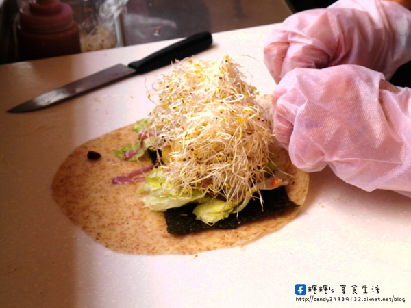 菜田開門 捲心蔬:〖台中│美食〗菜田開門 捲心蔬 ❤ 逢甲巷弄美食!!健康養生蔬菜捲,份量超大!!還有貝果、飯捲及沙拉可以選擇唷~~