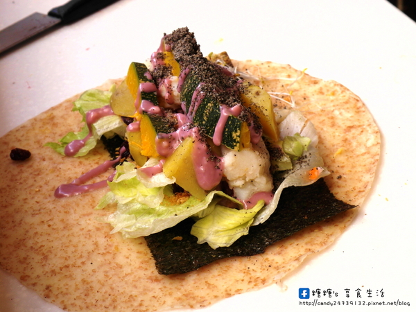 菜田開門 捲心蔬:〖台中│美食〗菜田開門 捲心蔬 ❤ 逢甲巷弄美食!!健康養生蔬菜捲,份量超大!!還有貝果、飯捲及沙拉可以選擇唷~~