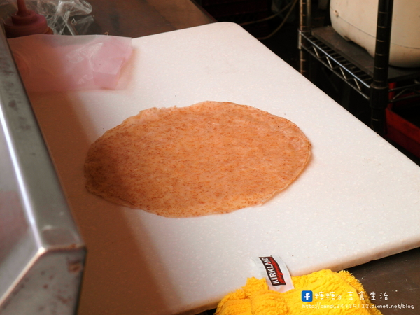 菜田開門 捲心蔬:〖台中│美食〗菜田開門 捲心蔬 ❤ 逢甲巷弄美食!!健康養生蔬菜捲,份量超大!!還有貝果、飯捲及沙拉可以選擇唷~~