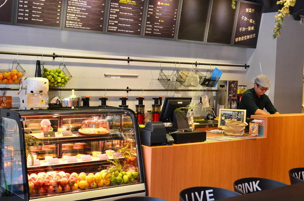 VITA SQUEEZE:『台北||內湖』草原上吹來的夏日涼風-VITA SQUEEZE