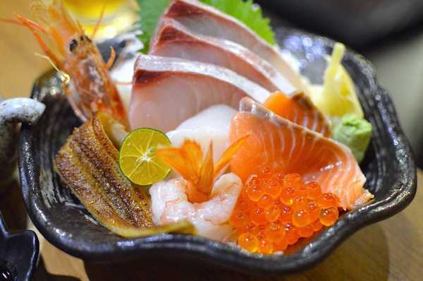 腹一杯 Haraipai:W小姐旅行畫報/ 台北食報| 腹一杯Haraipai 日式居酒屋 食事-酒場-串燒 好吃不一定貴 隱藏版淚眼CP值 食材媲美高級料亭#南京復興站