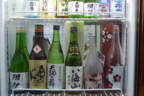 腹一杯 Haraipai:W小姐旅行畫報/ 台北食報| 腹一杯Haraipai 日式居酒屋 食事-酒場-串燒 好吃不一定貴 隱藏版淚眼CP值 食材媲美高級料亭#南京復興站