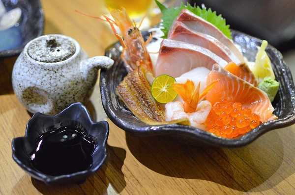 腹一杯 Haraipai:W小姐旅行畫報/ 台北食報| 腹一杯Haraipai 日式居酒屋 食事-酒場-串燒 好吃不一定貴 隱藏版淚眼CP值 食材媲美高級料亭#南京復興站