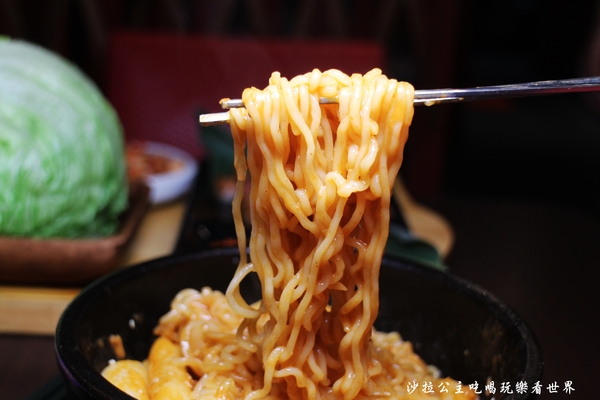 爺是雞 Yes-chicken：東區韓式料理『爺是雞 Yes-chicken』捷運忠孝復興韓式烤雞