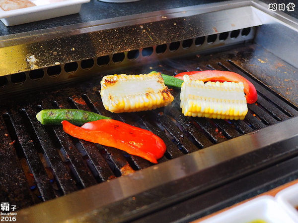 昭日堂:昭日堂燒肉名門,秋季燒肉加火鍋,三人用餐超划算!