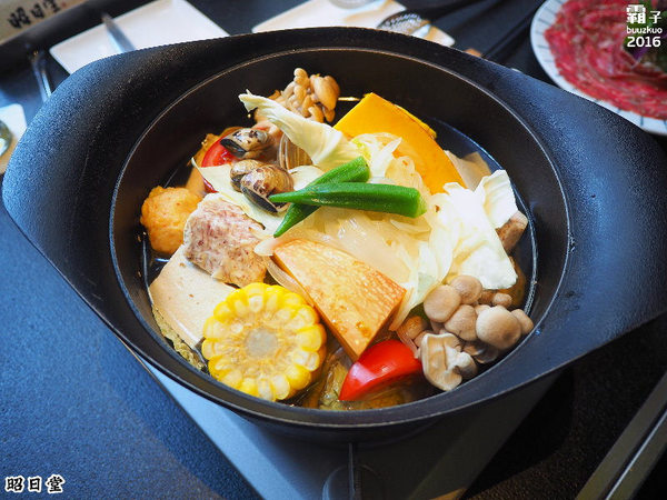 昭日堂:昭日堂燒肉名門,秋季燒肉加火鍋,三人用餐超划算!