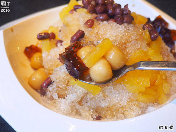 昭日堂:昭日堂燒肉名門,秋季燒肉加火鍋,三人用餐超划算!