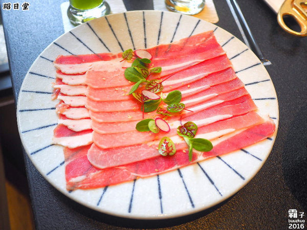 昭日堂:昭日堂燒肉名門,秋季燒肉加火鍋,三人用餐超划算!