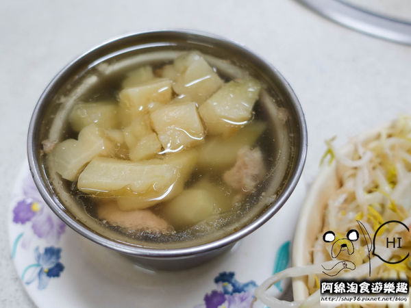 【桃園小吃】三妹四川風味小吃-排隊店!用餐時間座無虛席.在地推薦/燃麵/酸辣粉/蹄花麵/巷弄美食/桃園美食小吃