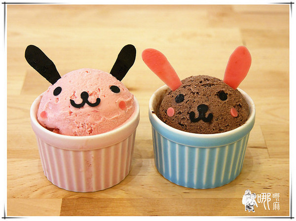 白兔朵朵親子餐廳:有北極熊和兔兔造型飯,還有蝶豆花白醬,更有超大溜滑梯球池給小朋友玩耍