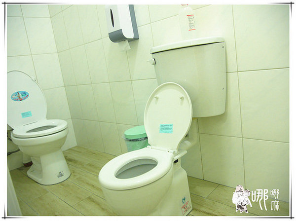 白兔朵朵親子餐廳:有北極熊和兔兔造型飯,還有蝶豆花白醬,更有超大溜滑梯球池給小朋友玩耍