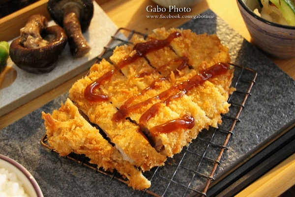 昌津柴魚 しょくじ どころ：【台南】120元的美味日式定食就在『昌津柴魚』！好吃的店家不能只有我知道！>//<