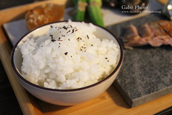昌津柴魚 しょくじ どころ：【台南】120元的美味日式定食就在『昌津柴魚』！好吃的店家不能只有我知道！>//<