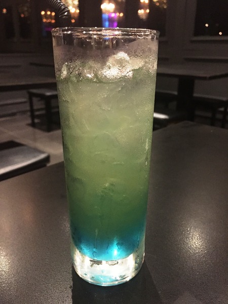 秘密基地(台北分店)：秘密基地餐廳