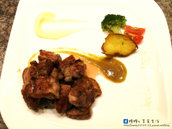 合榭創意板燒小廚:〖台中│美食〗合榭精緻鐵板料理 ❤ 忠孝夜市中,高貴不貴精緻鐵板燒料理,平價消費,高檔享受!!平日還有推出199元的商業午餐套餐唷~