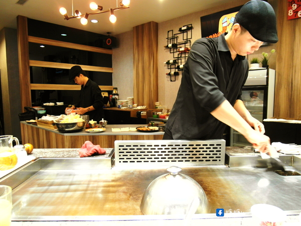 合榭創意板燒小廚:〖台中│美食〗合榭精緻鐵板料理 ❤ 忠孝夜市中,高貴不貴精緻鐵板燒料理,平價消費,高檔享受!!平日還有推出199元的商業午餐套餐唷~
