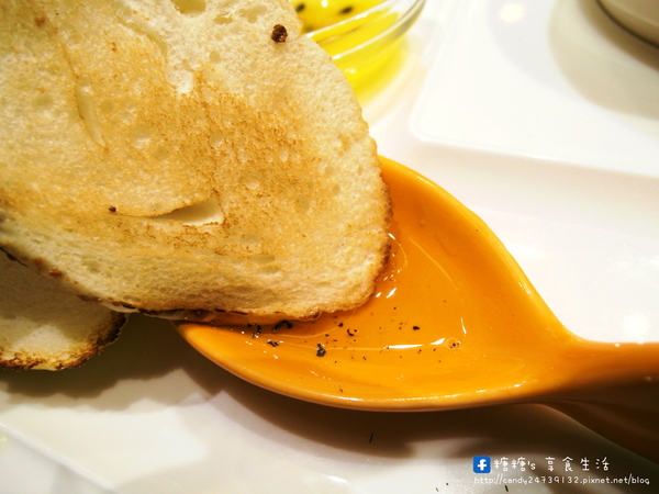 合榭創意板燒小廚:〖台中│美食〗合榭精緻鐵板料理 ❤ 忠孝夜市中,高貴不貴精緻鐵板燒料理,平價消費,高檔享受!!平日還有推出199元的商業午餐套餐唷~