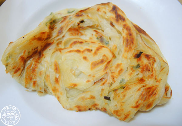 永福黃昏市場水煎包:呷飽祙【台中西屯・永福黃昏市場水煎包】市場裡一買再買的點心