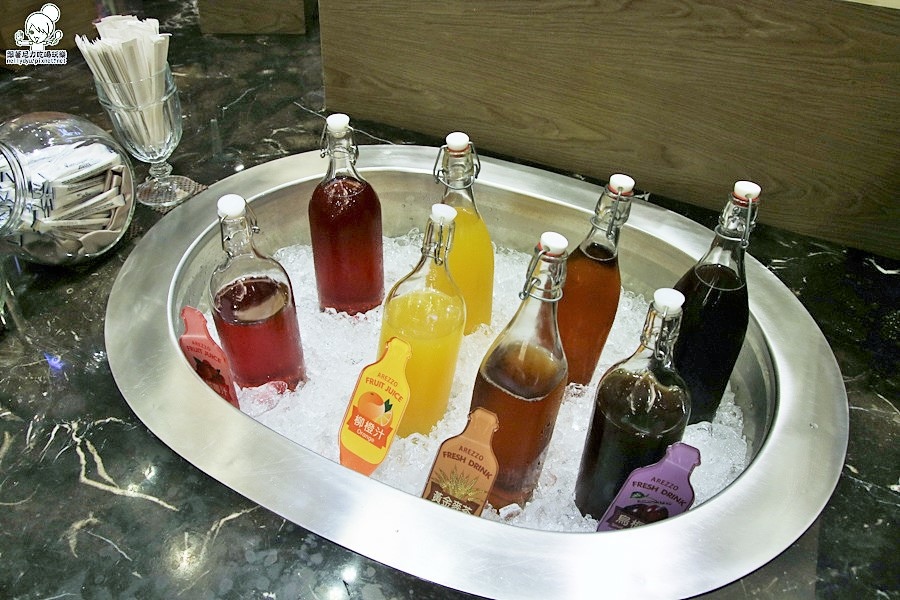 1471695289-3643650716