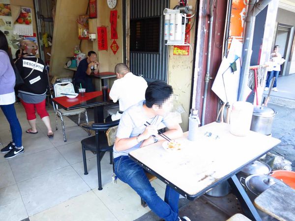 【板橋美食】小白兔早餐店-特殊口味的蛋餅