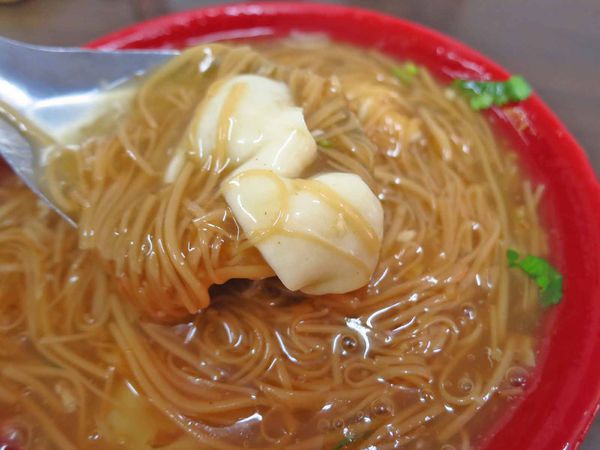 【三重美食】阿和麵線-1碗40元料多湯頭好的麵線