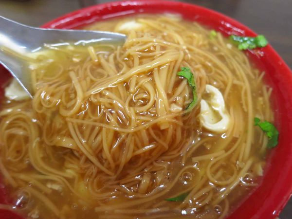 【三重美食】阿和麵線-1碗40元料多湯頭好的麵線