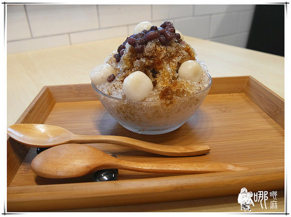 老。樣子:【大園 下午茶】老。樣子~老屋裡頭的日式甜點。抹茶清香烤糰子軟Q有嚼勁/大園寵物友善餐廳