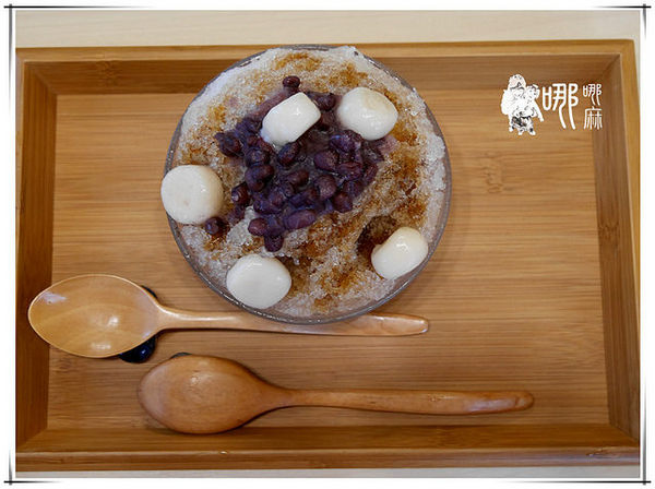 老。樣子:【大園 下午茶】老。樣子~老屋裡頭的日式甜點。抹茶清香烤糰子軟Q有嚼勁/大園寵物友善餐廳