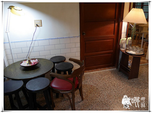 老。樣子:【大園 下午茶】老。樣子~老屋裡頭的日式甜點。抹茶清香烤糰子軟Q有嚼勁/大園寵物友善餐廳