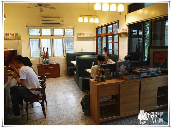 老。樣子:【大園 下午茶】老。樣子~老屋裡頭的日式甜點。抹茶清香烤糰子軟Q有嚼勁/大園寵物友善餐廳