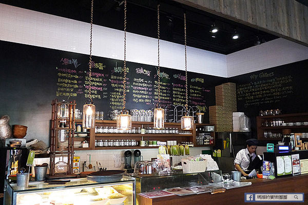 綠薄荷 G'MINTS：◆台北內湖。捷運葫洲站【綠薄荷G'MINTS】綠意盎然天然純粹～新美式餐廳。餐飲和氣氛都很有水準。東湖咖啡館。內湖美食。早午餐。排餐。串燒