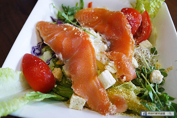 綠薄荷 G'MINTS：◆台北內湖。捷運葫洲站【綠薄荷G'MINTS】綠意盎然天然純粹～新美式餐廳。餐飲和氣氛都很有水準。東湖咖啡館。內湖美食。早午餐。排餐。串燒