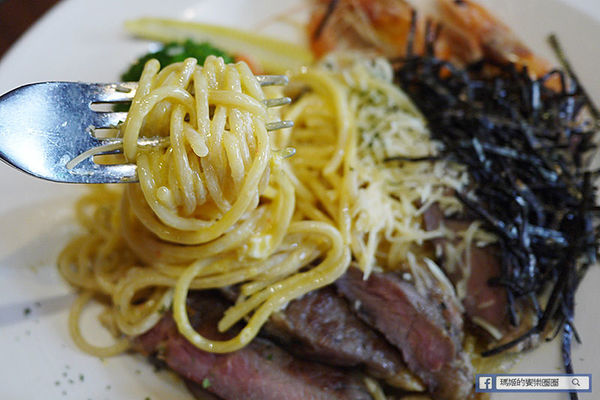 綠薄荷 G'MINTS：◆台北內湖。捷運葫洲站【綠薄荷G'MINTS】綠意盎然天然純粹～新美式餐廳。餐飲和氣氛都很有水準。東湖咖啡館。內湖美食。早午餐。排餐。串燒