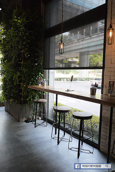 綠薄荷 G'MINTS：◆台北內湖。捷運葫洲站【綠薄荷G'MINTS】綠意盎然天然純粹～新美式餐廳。餐飲和氣氛都很有水準。東湖咖啡館。內湖美食。早午餐。排餐。串燒