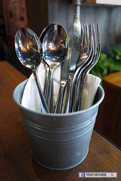 綠薄荷 G'MINTS：◆台北內湖。捷運葫洲站【綠薄荷G'MINTS】綠意盎然天然純粹～新美式餐廳。餐飲和氣氛都很有水準。東湖咖啡館。內湖美食。早午餐。排餐。串燒