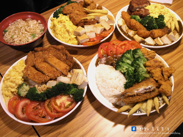 福田屋咖哩(嶺東店):〖台中│美食〗福田屋咖哩(嶺東店) ❤ 價格平價,份量十足,客製化咖哩,想吃什麼自己配,除了白飯外,還有烏龍麵可以選擇唷!!