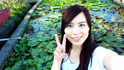 康莊蓮園：【桃園景點】康莊蓮園~乘坐百來斤的大王蓮