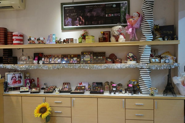 華侖婷娜:華侖婷娜-讓男孩們不用再為情人節想破頭的造型巧克力禮盒(維尼/迪士尼/蛋黃哥)