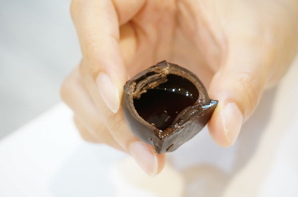 華侖婷娜:華侖婷娜-讓男孩們不用再為情人節想破頭的造型巧克力禮盒(維尼/迪士尼/蛋黃哥)