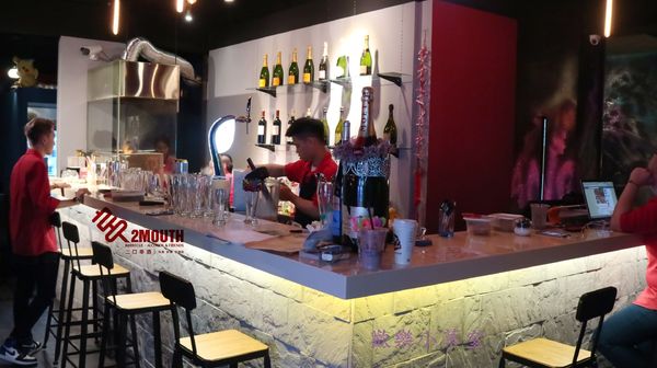 2口串酒 x 失控奶昔:【台北美食】你失控了沒?2口串酒 x 失控奶昔@信義安和站