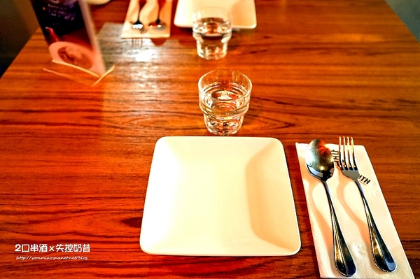 2口串酒 x 失控奶昔：【愛評網口碑體驗】到底有多失控, 你來喝喝看就知道!! ✿✿ 2口串酒 x 失控奶昔 ✿✿ (附菜單)