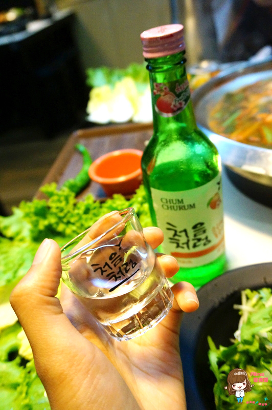 八色烤肉：【食記】台北東區 八色烤肉一號店 正宗韓國八色豬五花韓式烤肉 泡菜海鮮辣湯 起司炒飯好滿足